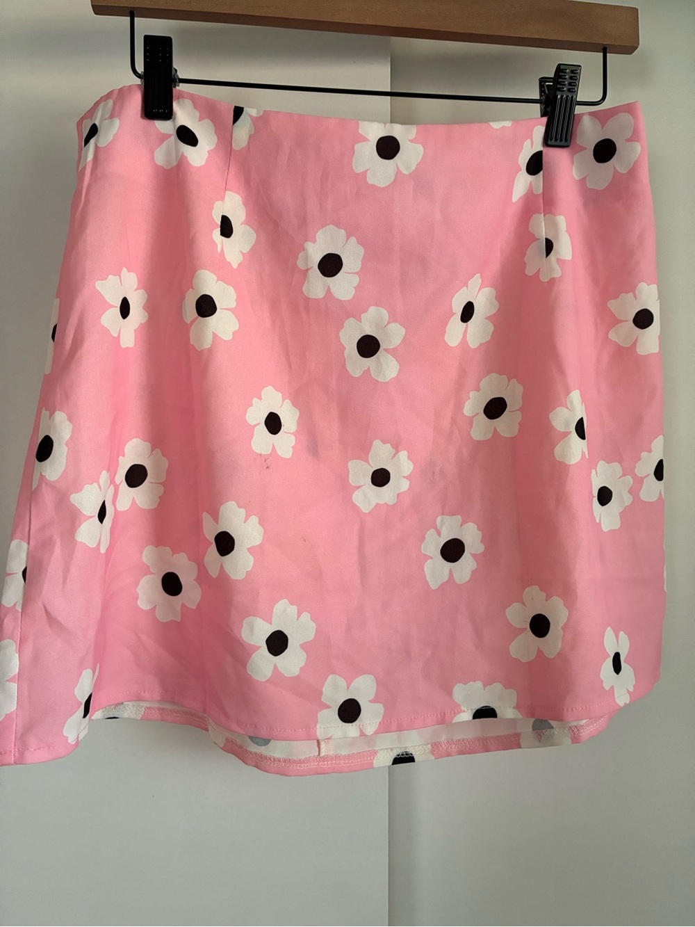 Princess Polly Pink Floral Mini Skirt with White Daisy Print